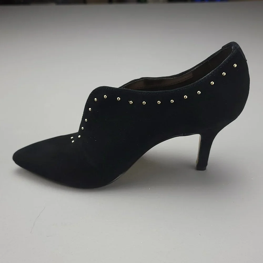 Bella Vita Dara Kid Suede Pointed‎ Toe Classic Pumps Black